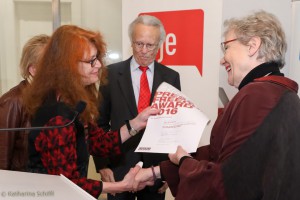 Ewa Siedlecka erhält den Press Freedom Award 2016